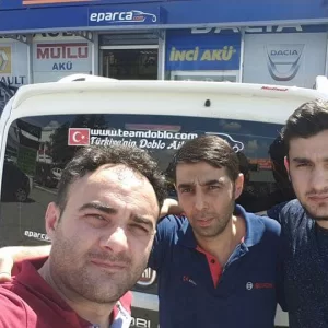 Ünlü oto